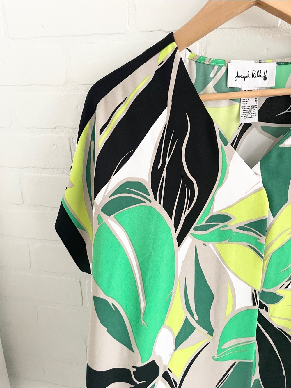 Joseph Ribkoff Tropical Leaf Geometric Blouse Kelly Green Neon Lime Canada Sz 6 - Picture 7 of 11